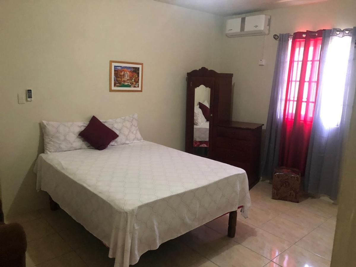 Apartmentswestvillage 2Bedroom Teluk Montego Bagian luar foto