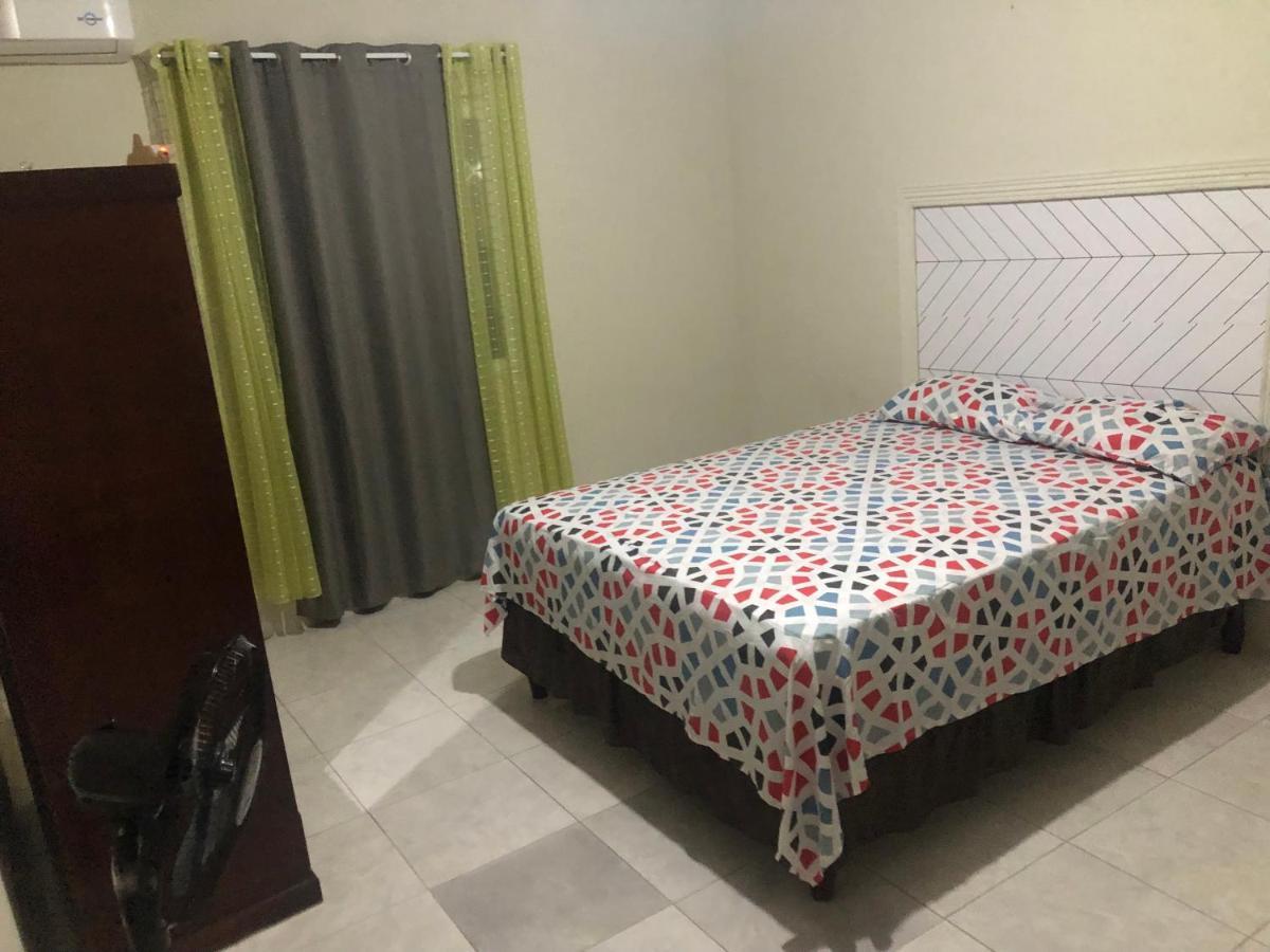 Apartmentswestvillage 2Bedroom Teluk Montego Bagian luar foto